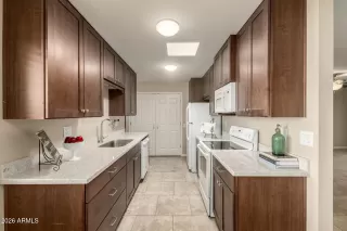 Photo #2: 6997049 Listing 