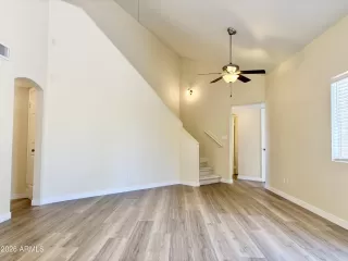 Photo #6: 6997107 Listing 