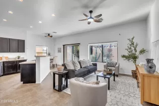 Photo #5: 6997257 Listing 