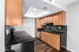 Photo #6: 6997331 Listing 