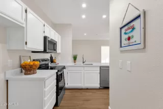 Photo #6: 6997582 Listing 