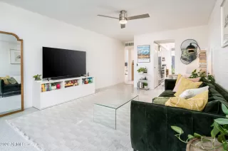 Photo #6: 6997607 Listing 