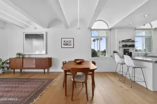 Photo #5: 6997633 Listing 