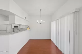 Photo #5: 6997769 Listing 