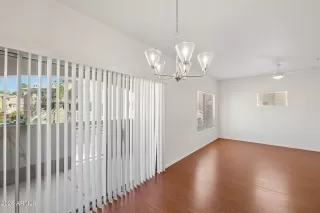 Photo #6: 6997769 Listing 