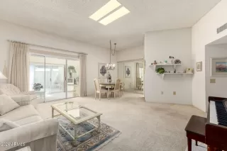 Photo #6: 6997778 Listing 