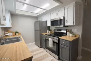 Photo #2: 6997786 Listing 