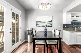 Photo #6: 6997838 Listing 