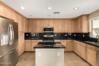 Photo #4: 6997848 Listing 