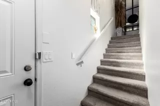 Photo #5: 6997889 Listing 