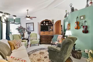 Photo #2: 6997940 Listing 