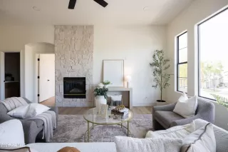 Photo #5: 6998141 Listing 