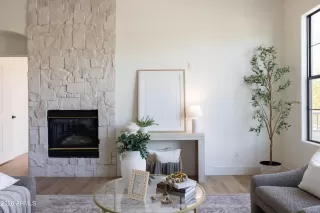 Photo #6: 6998141 Listing 