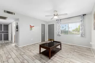 Photo #4: 6998150 Listing 