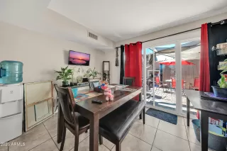 Photo #5: 6998182 Listing