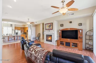 Photo #6: 6998401 Listing 