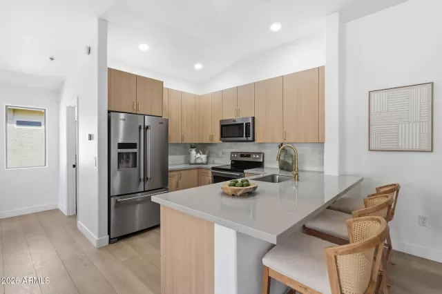 MLS: 6998418 Condo For Sale