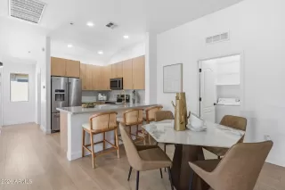 Photo #3: 6998418 Listing 