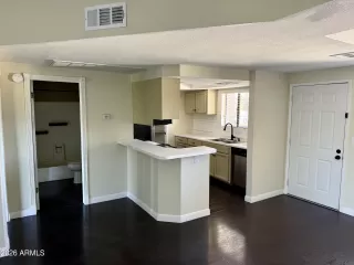 Photo #3: 6998437 Listing 