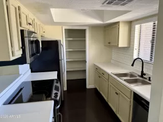 Photo #4: 6998437 Listing 