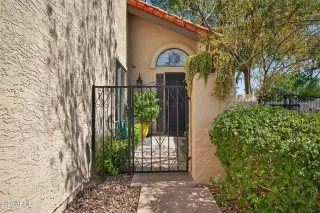 Photo #2: 6998499 Listing