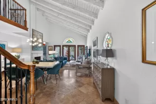 Photo #6: 6998499 Listing