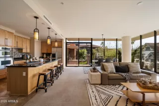 Photo #1: 6998550 Listing 