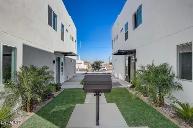 MLS: 6998792 Condo For Sale