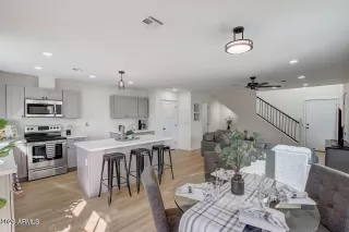 Photo #5: 6998792 Listing 