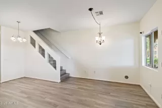 Photo #4: 6998814 Listing