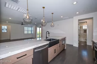 Photo #3: 6998951 Listing 