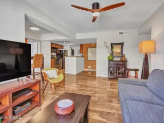 Photo #6: 6999484 Listing 