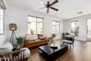 Photo #1: 6999585 Listing 