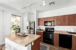 Photo #5: 6999585 Listing 