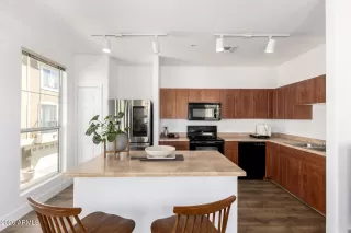 Photo #6: 6999585 Listing 