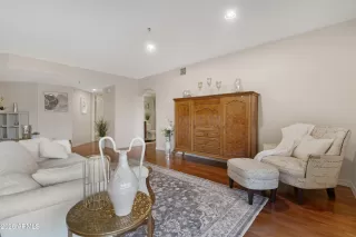 Photo #2: 6999841 Listing 