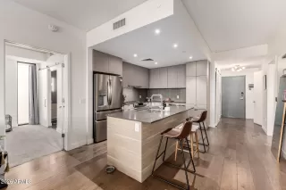 Photo #5: 7000048 Listing