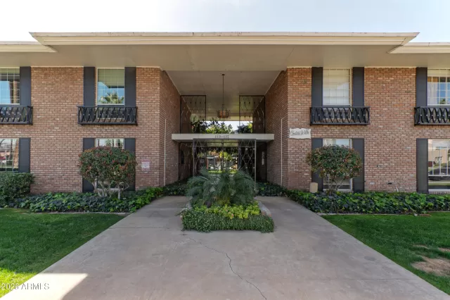 MLS: 7000228 Condo For Sale