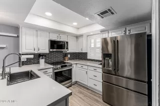 Photo #4: 7000682 Listing 