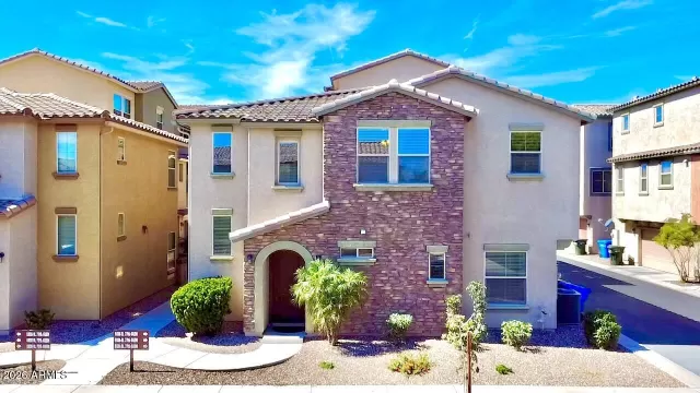 MLS: 7000861 Condo For Sale