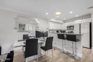 Photo #4: 7000958 Listing 