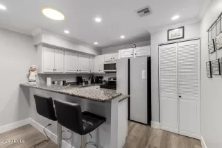 Photo #5: 7000958 Listing 