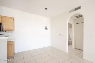 Photo #4: 7001094 Listing 