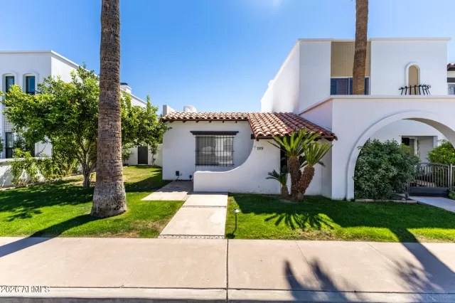 MLS: 7001188 Condo For Sale