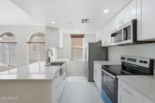 Photo #2: 7001371 Listing 