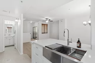 Photo #3: 7001371 Listing 