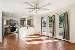 Photo #4: 7001467 Listing 