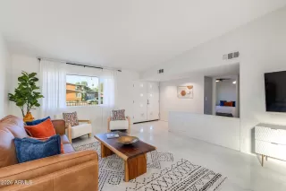 Photo #5: 7001519 Listing