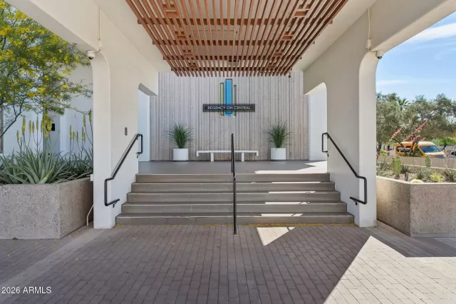 MLS: 7001589 Condo For Sale