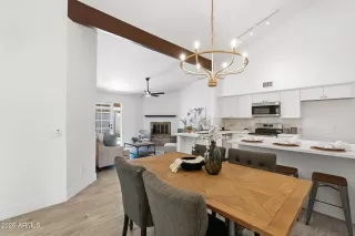 More Details about MLS # 7001912 : 6813 W EVA STREET